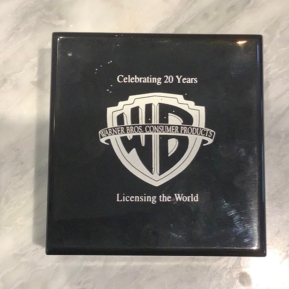 Warner Bros. 20th Anniversary Watch - Picture 4 of 7